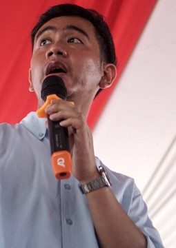 Respons Gibran soal Oknum TNI Keroyok Relawan Ganjar Simpatisan Prabowo