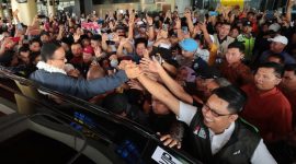 Capres Anies Baswedan tiba di Bandara Internasional Minangkabau, Sumbar, Rabu (3/1/2024) untuk berkampanye