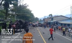 Truk Diduga Rem Blong Tabrak Sejumlah Kendaraan di Jalur Medan–Berastagi, Lalu Lintas Lumpuh